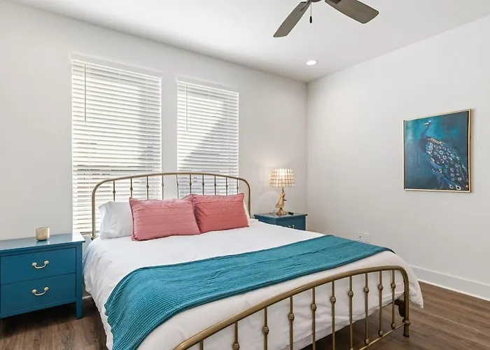 New Acadian House King Bed Cajun Luxury Nespresso Lafayette