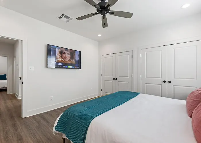 New Acadian House King Bed Cajun Luxury Nespresso Appartement Lafayette