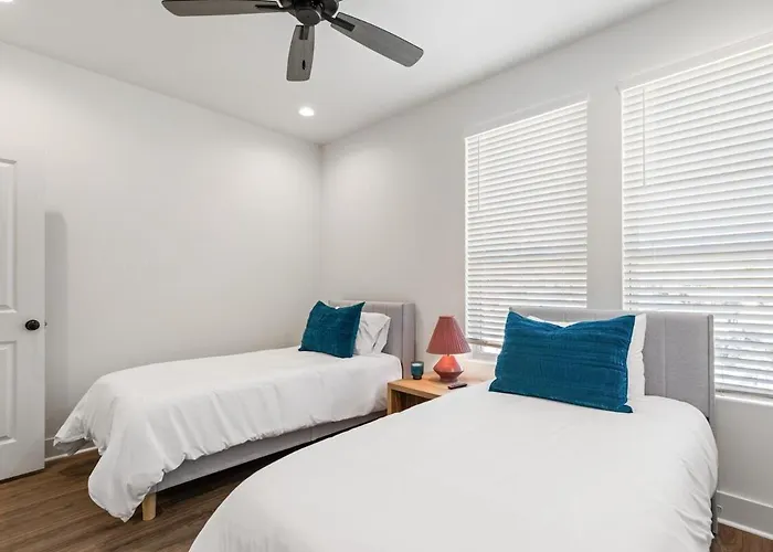 New Acadian House King Bed Cajun Luxury Nespresso Appartement Lafayette