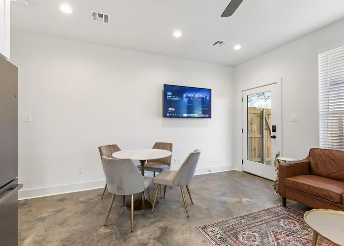 New Acadian House King Bed Cajun Luxury Nespresso Appartement Lafayette